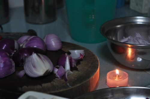 4 Ways to Reduce Tearing while Cutting Onions - Atlantic Eye Institute