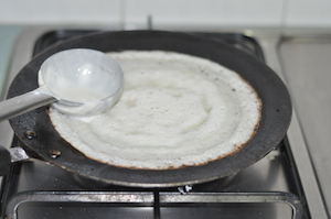 How to make Dosa and Dosa Batter - swirl with ladel