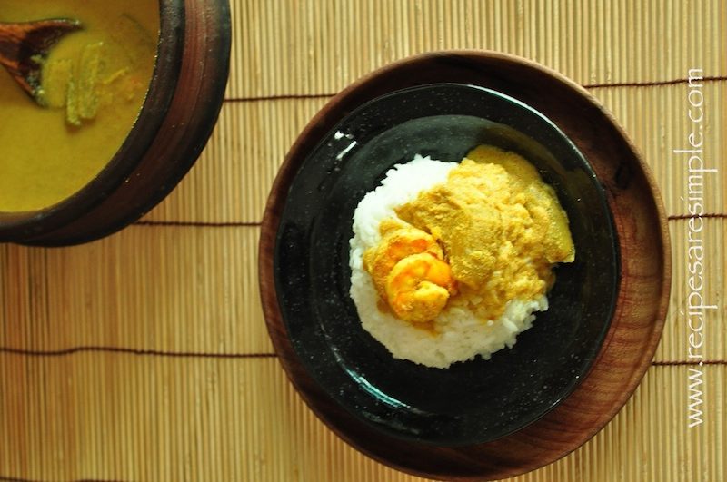 Shrimp Curry with Coconut and Bilimbi Fruit