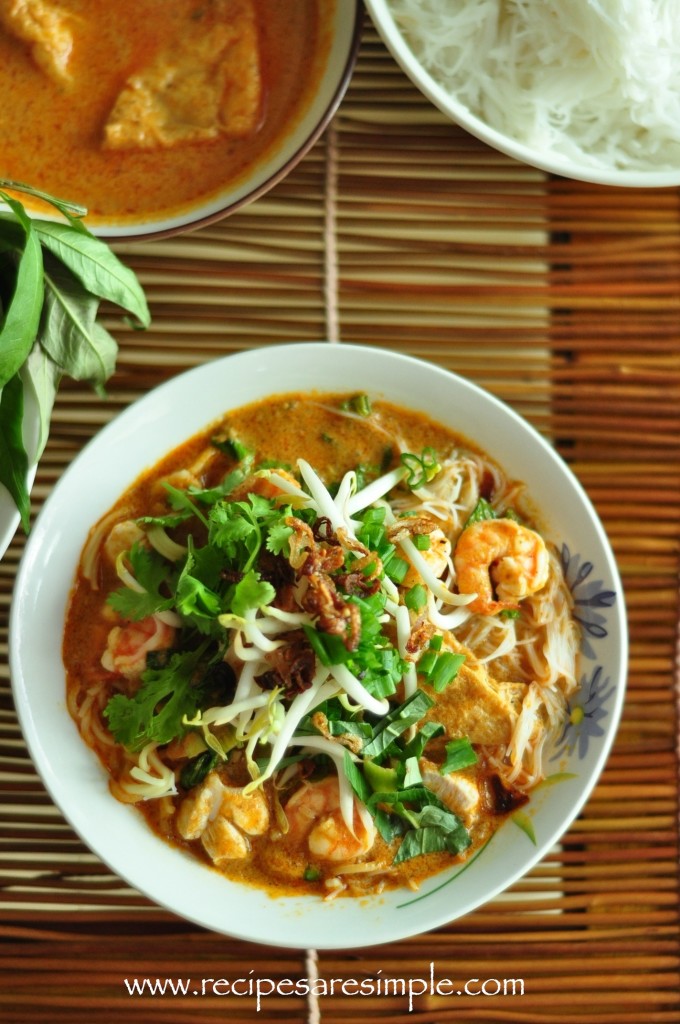 Laksa (Coconut Curry Noodle Soup) - Recipes are Simple
