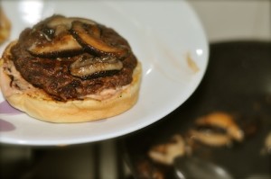 home made beef burger - sauteed mushroom topping