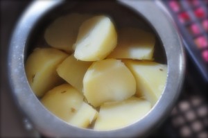 aloo tikki burger - boil potatoes