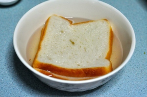 aloo tikki burger - soak bread