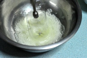 whisk egg white till foamy