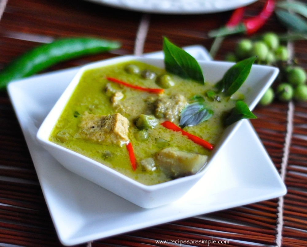 thai green curry chicken with video