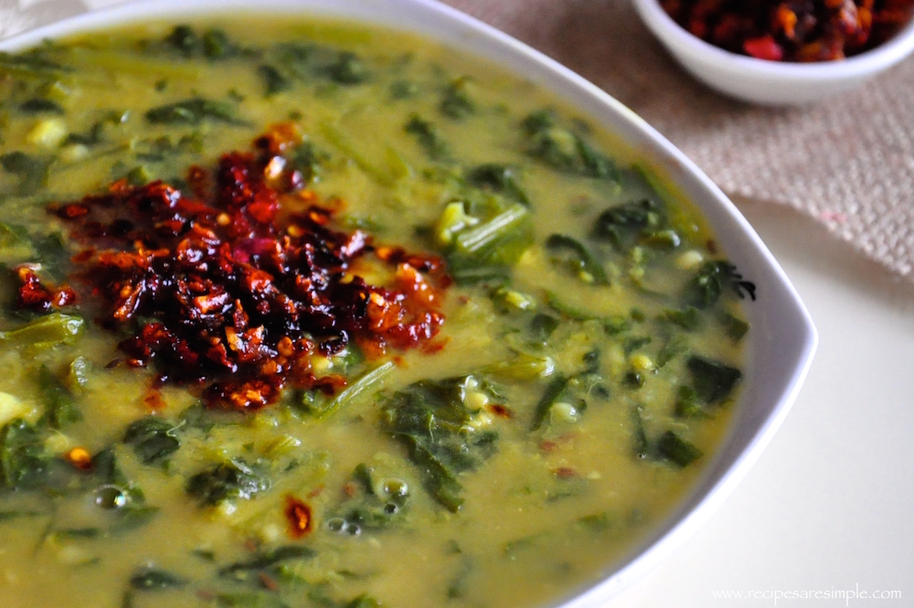 Dal Palak – Moong Dal Spinach Curry – Cheera Parippu