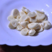 large cloves of garlic, peeled