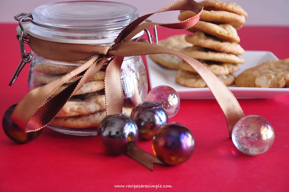 white-chocolate-macadamia-cookies