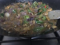 asian black pepper beef with curry leaves 8