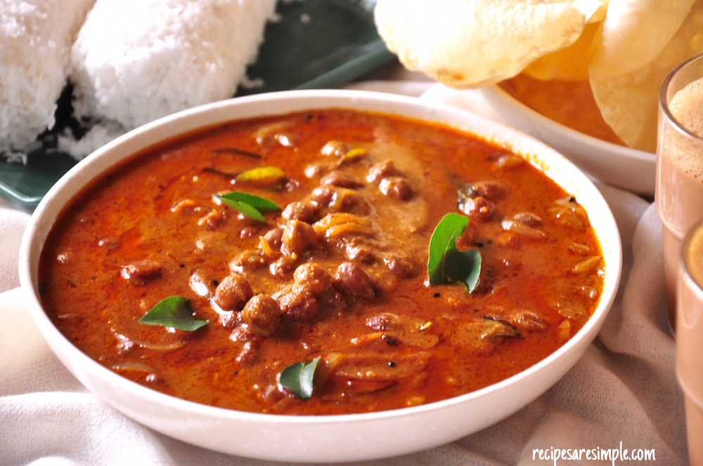 varutharacha kadala curry malayalam Varutharacha Kadala Curry  |  Black Chickpeas Curry with Ground Roasted Coconut