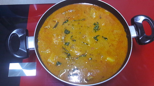 easter chicken curry - vidhu alex