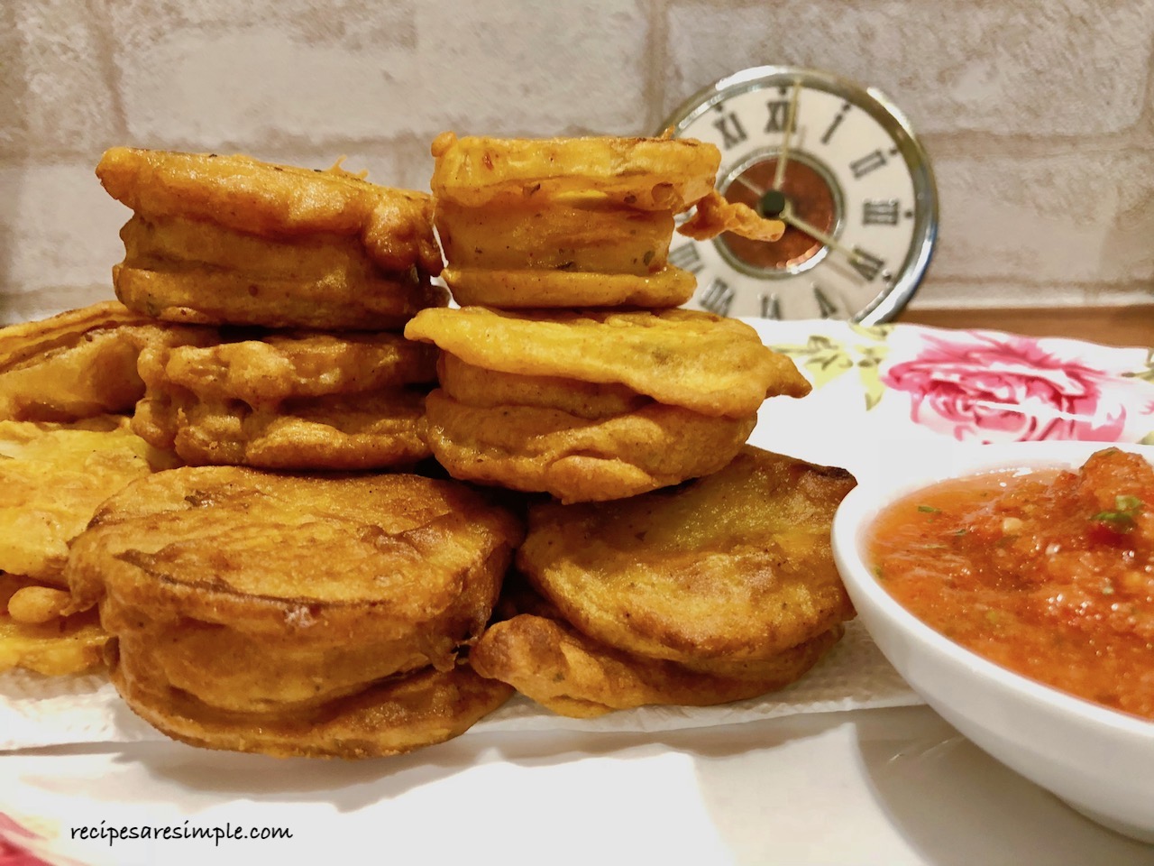 Potato and Egg Bajji with Instant chilli sauce