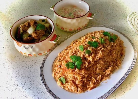 Quick Tomato Garlic Rice