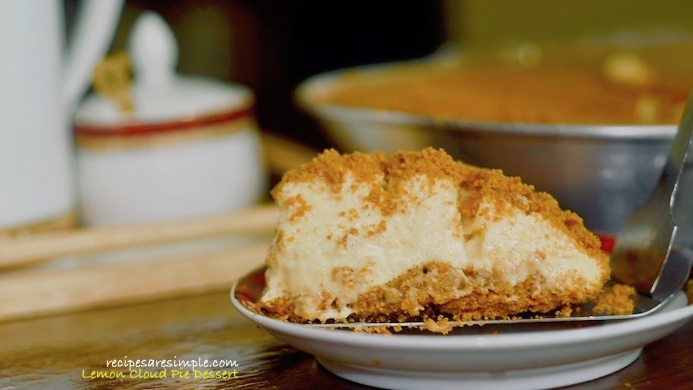 lemon cloud pie : no bake lemon pie