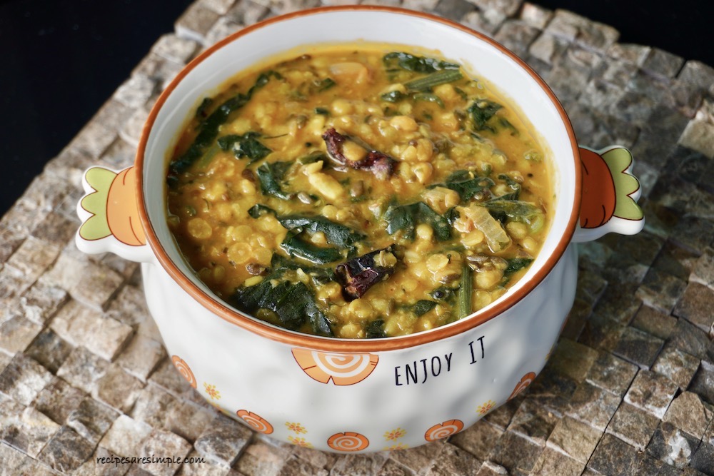 mixed lentils and spinach panchratna dal palak