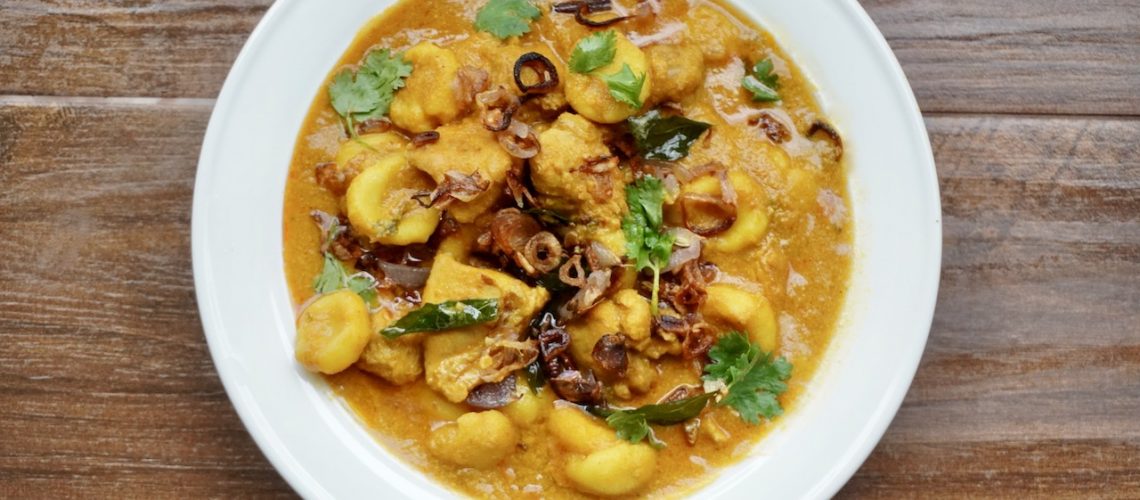 Kozhi Pidi (Malabar Special Curried Chicken and Dumplings)