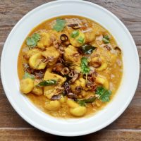 Kozhi Pidi (Malabar Special Curried Chicken and Dumplings)