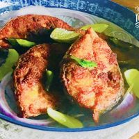 Buttermilk Crispy Chicken Burger (with homemade Black Pepper Mayonnaise)