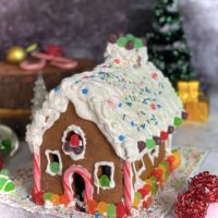 how to make a gingerbread house decoration