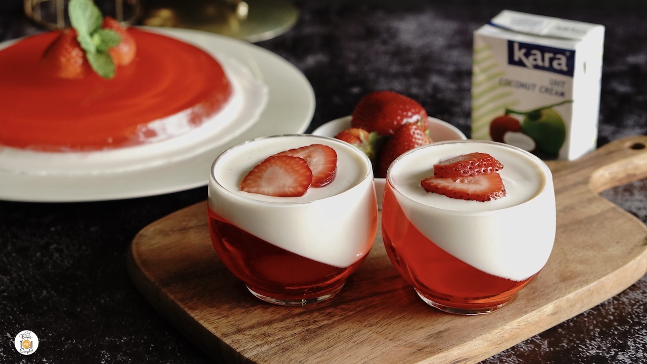 Coconut Panna Cotta with Strawberry Jelly - how to make