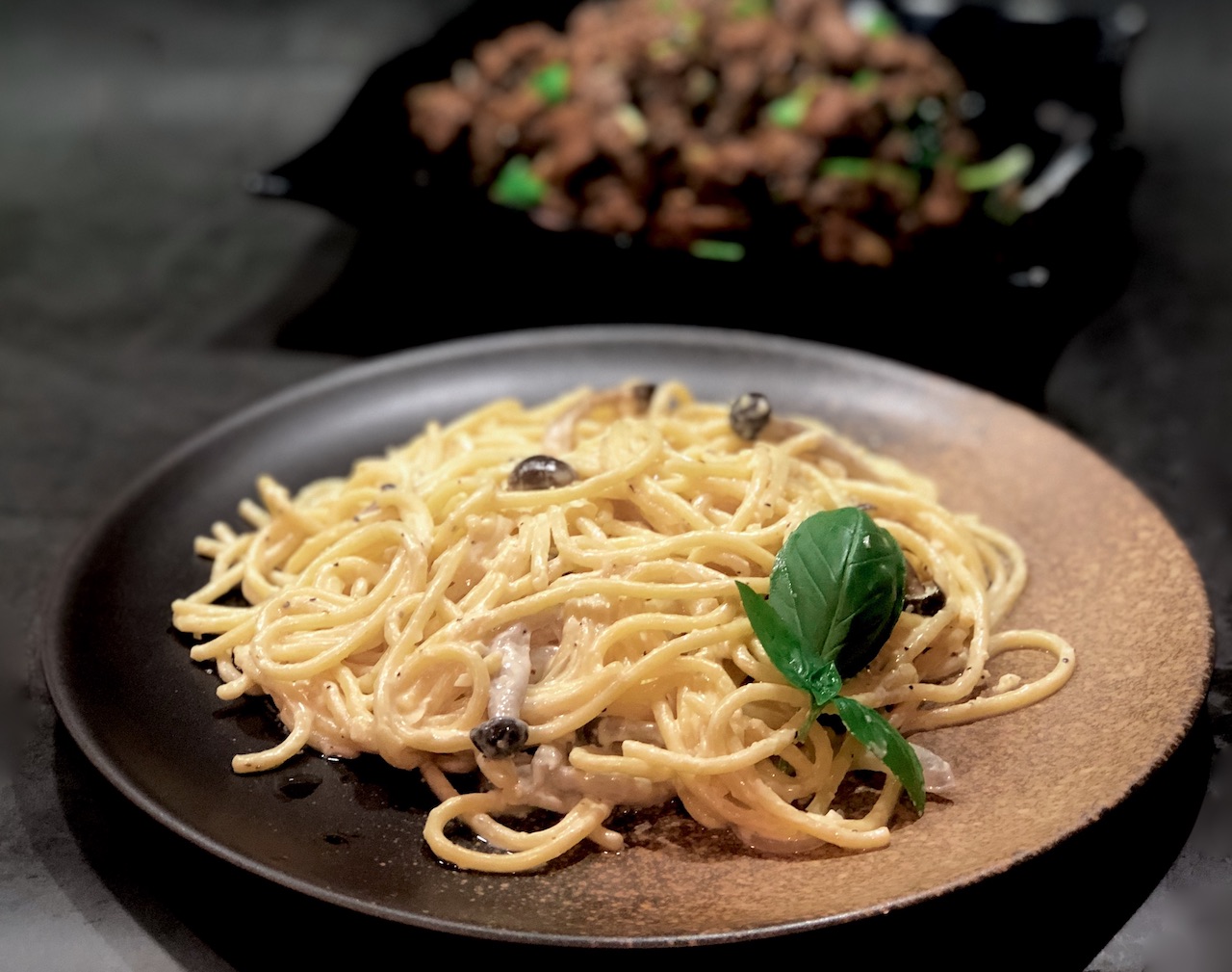 Creamy Mushroom Spaghetti with Black Pepper Beef