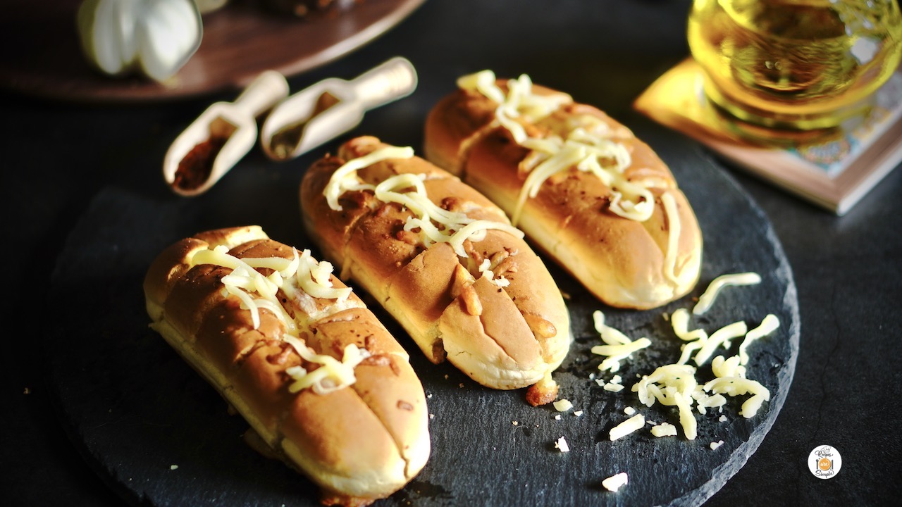 Garlic Chilli Cheese Buns (Pull apart)