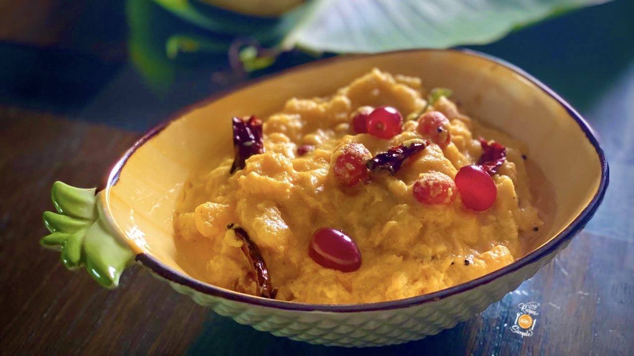 Madhura Curry - Sadhya Special (Pineapple Munthiri Madhura Curry)