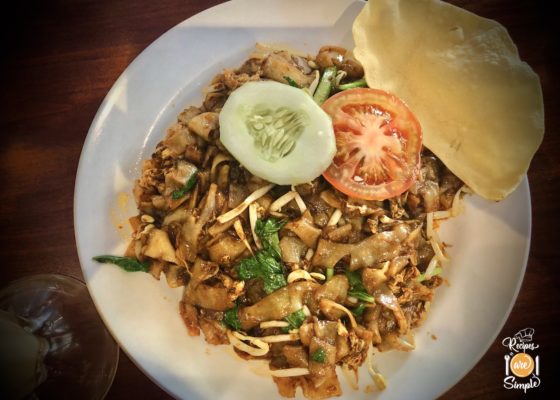 Beef and Rice Noodle Stir Fry (Dry Beef Kway Teow)