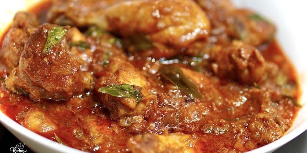 Chilli Pepper Chicken Perelen – Marinated chicken in Semi-dry Masala