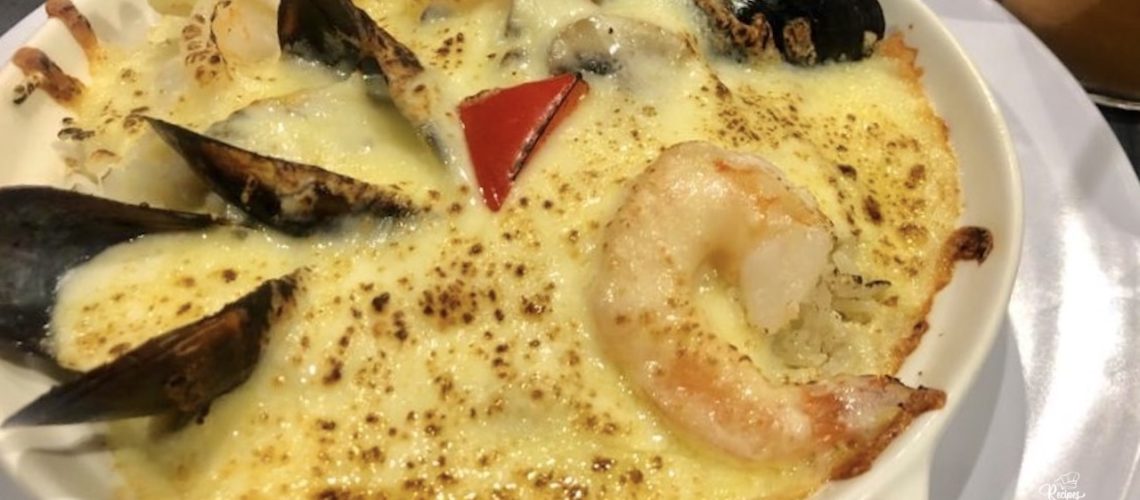 Cheese Baked Seafood Rice