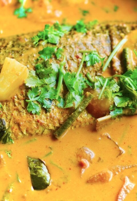 Nyonya Whole Seabass Curry with Pineapple and Long Beans recipe